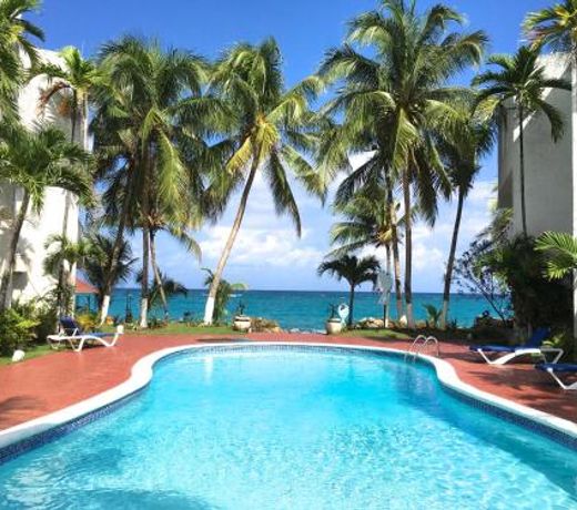 Oceanfront one bedroom apartment