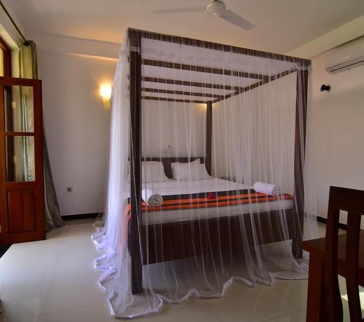 Park Lane Apartments