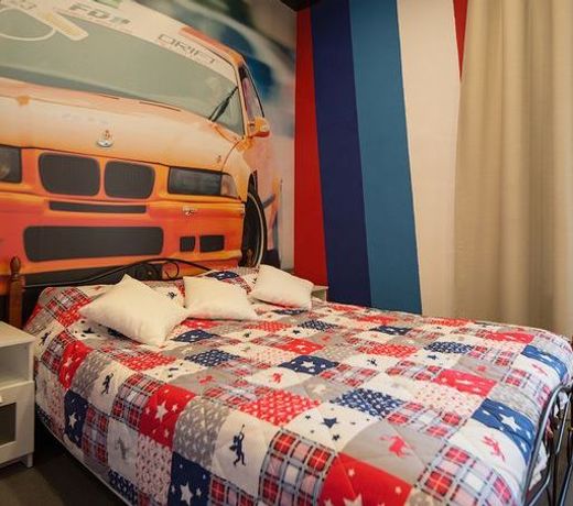 Racing Paradise Lodging Houses