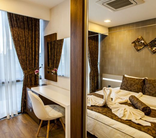 Liv Suit Hotel