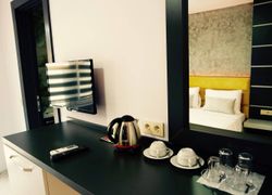 TheLuna Suite Hotel фото 4