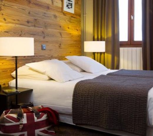 Hillary Hotel