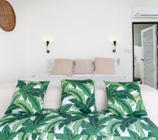 Eden Beach Villas