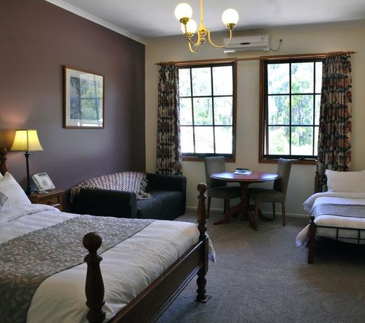 Black Spur Inn