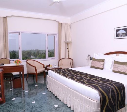 Hotel Clarks Shiraz