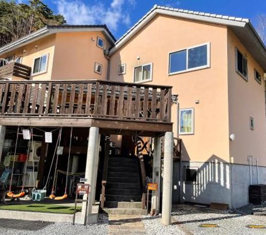 Orange Cabin Inn