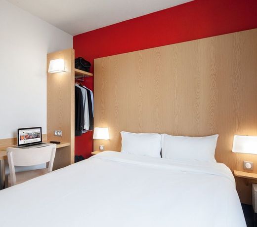 B&B HOTEL Reims Centre Gare