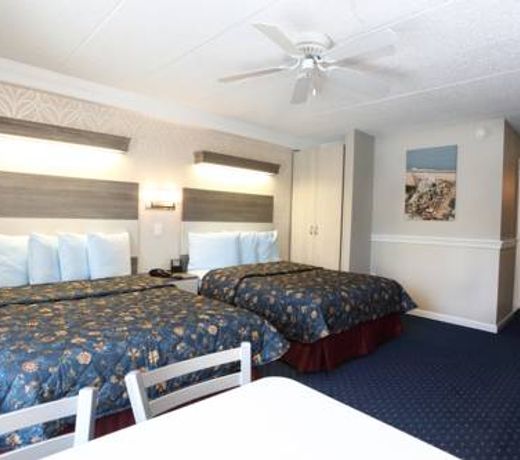Adventurer Oceanfront Inn