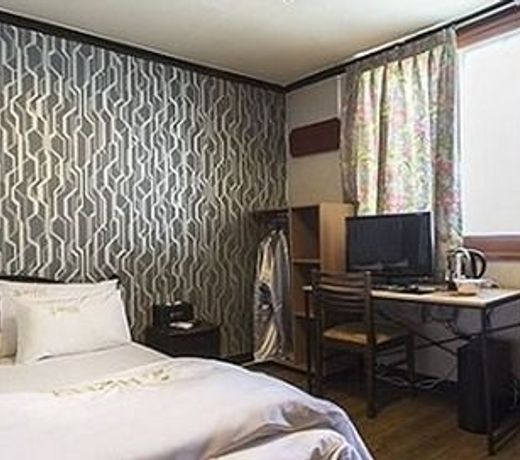 S Hotel Gumi