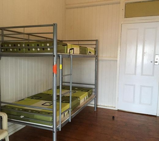 THE GRAND MIDPOINT BACKPACKERS
