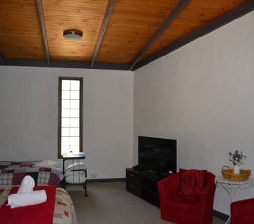 Colonial Motel