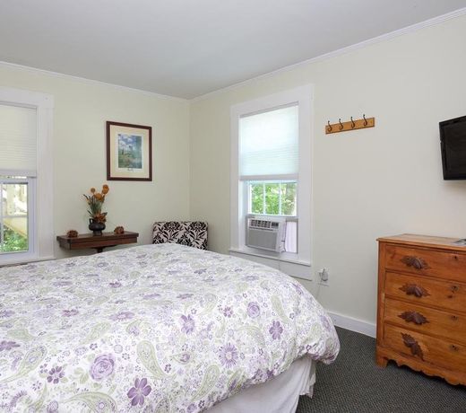 Tucker Hill Inn