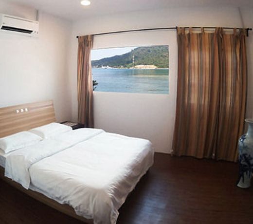 The Barat Perhentian