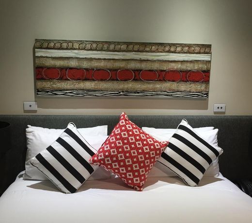 Calamvale Hotel Suites and Conference Centre