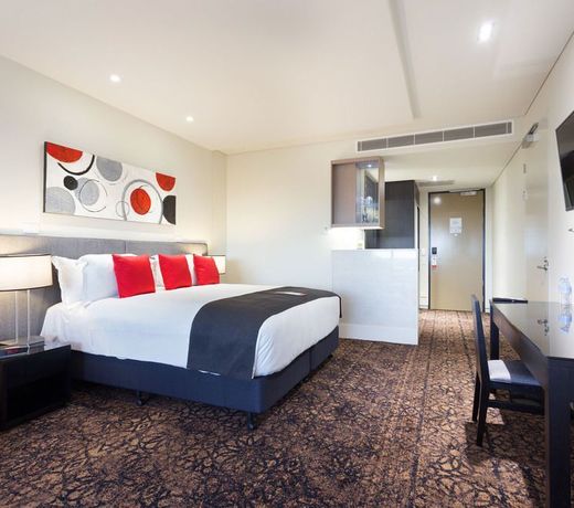 Calamvale Hotel Suites and Conference Centre