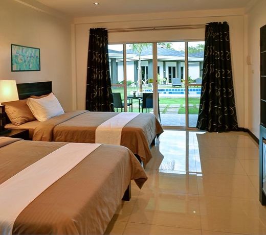 Alona Royal Palm Resort