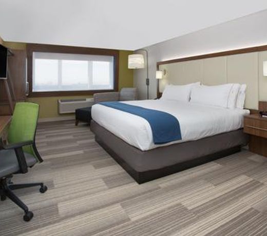 Holiday Inn Express & Suites Bakersfield Airport, an IHG Hotel