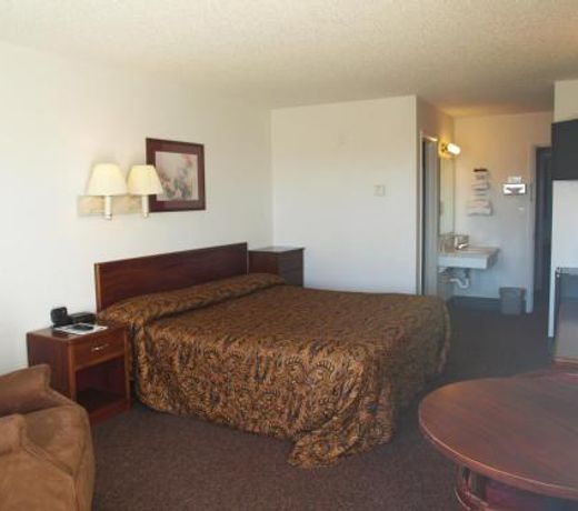 Yellowstone River Inn