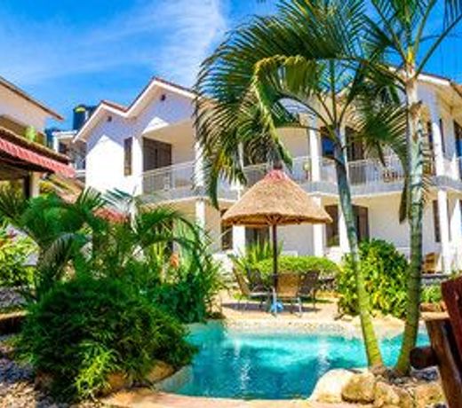 2 Friends Beach Hotel