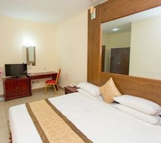 The Mirror Hotel