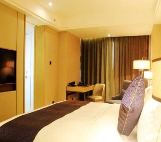 Sky World Hotel Qingdao