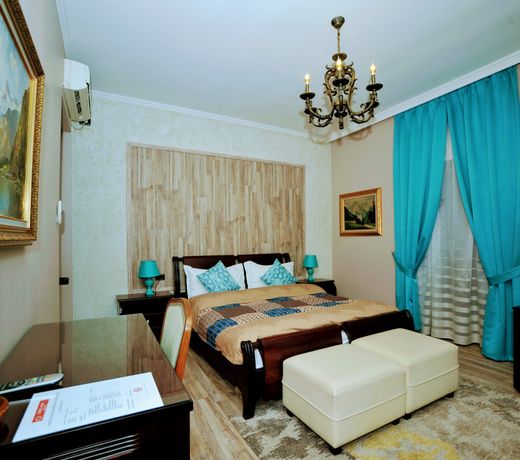 Dream Hotel