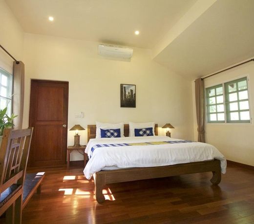 Monoceros Resort