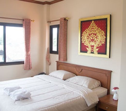 Donchai House