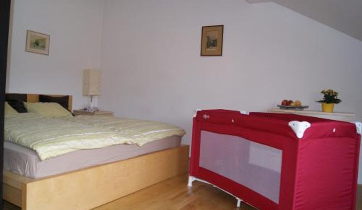 Apartment Laub