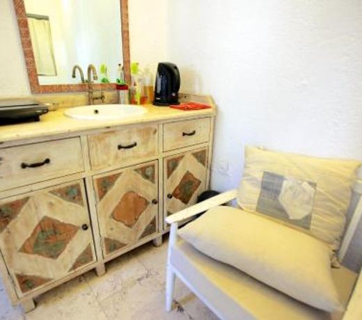 Heart of Jerusalem - Magas House