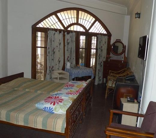 Hilltop Lodge