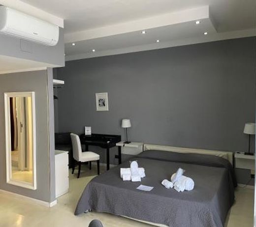 Gardenia Luxury Room