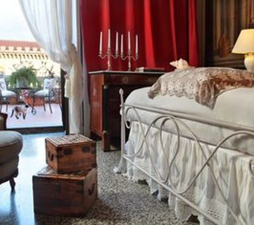 Arnaboldi Palace