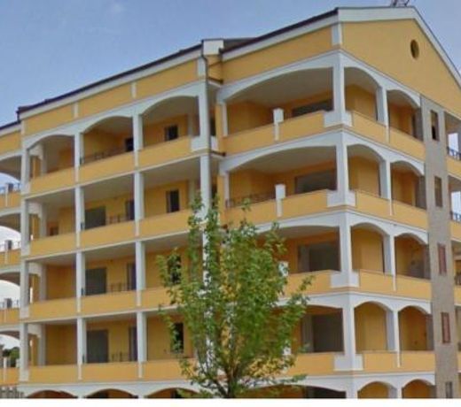 Regina Apartments