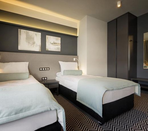 So Stay Hotel