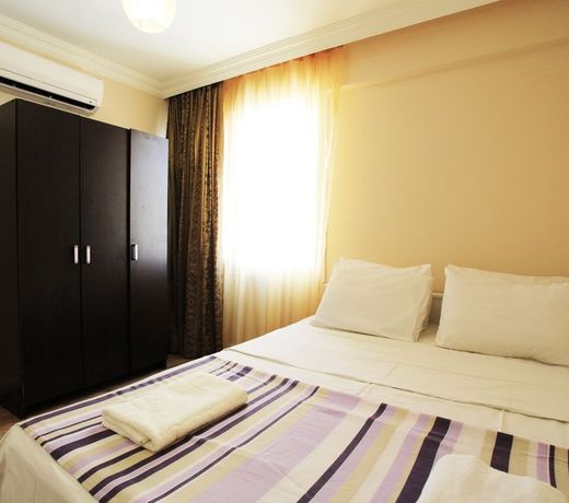 City Hotel