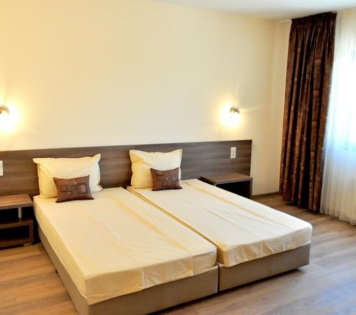 Yustina Villas Guest House
