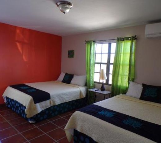 Bamboleo Inn Belize