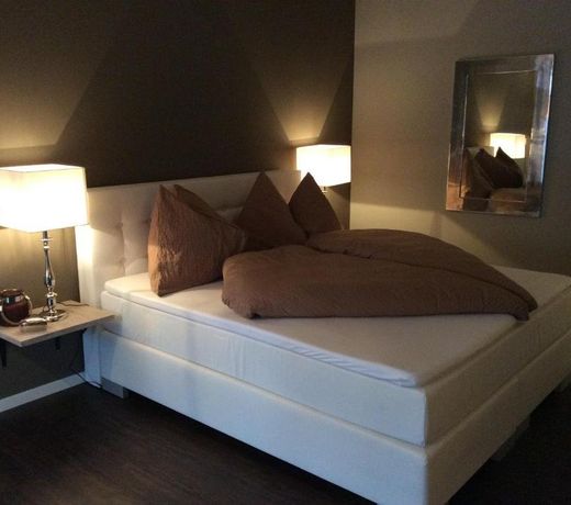 Landcafe mit Mini Hotel