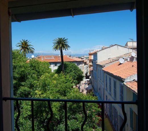 Rue Sade Bed & Breakfast