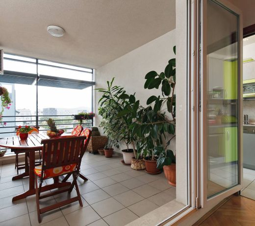 Luxurious Apartment Majda, 2 bathrooms and free parking