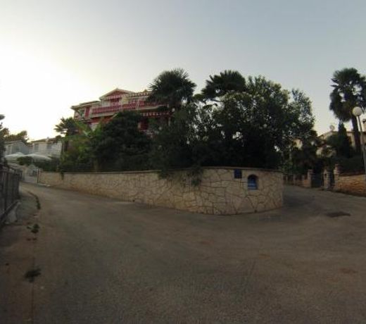 Guesthouse Ava