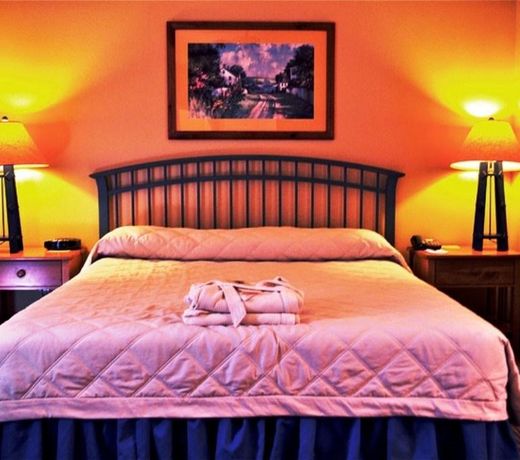 SEBASTOPOL INN
