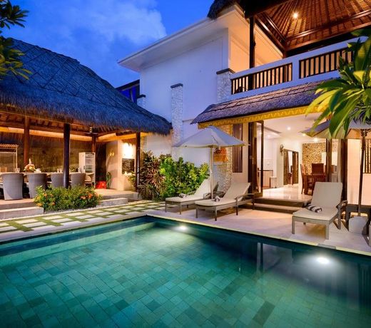 Coconuts Villa Balangan Beach