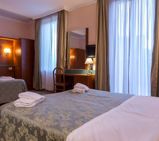 Hotel Center 3
