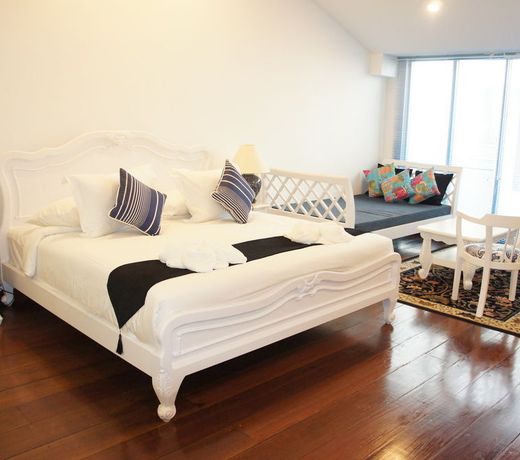 Heeren Palm Suites