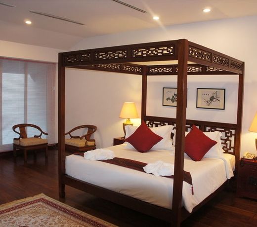 Heeren Palm Suites