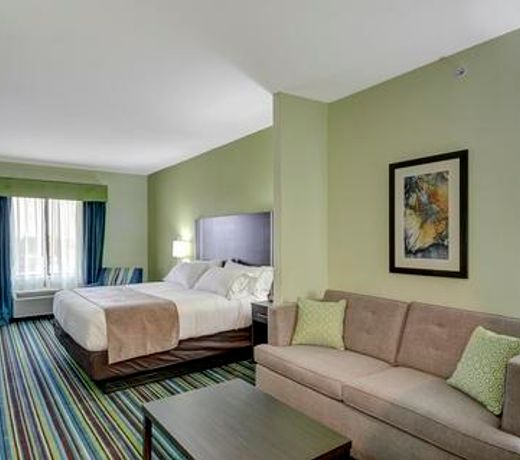 Holiday Inn Express Carrizo Springs