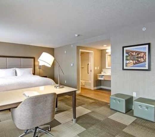 Hampton Inn & Suites by Hilton Saskatoon Airport