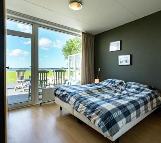 Gorgeous Holiday Home on the Beach in Kamperland